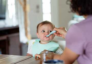 How to Establish Healthy Eating Habits for Infants