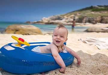 How to Plan a Baby-Friendly Vacation: Traveling Tips and Ideas