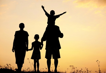 How to Navigate the Challenges of Twin Parenting